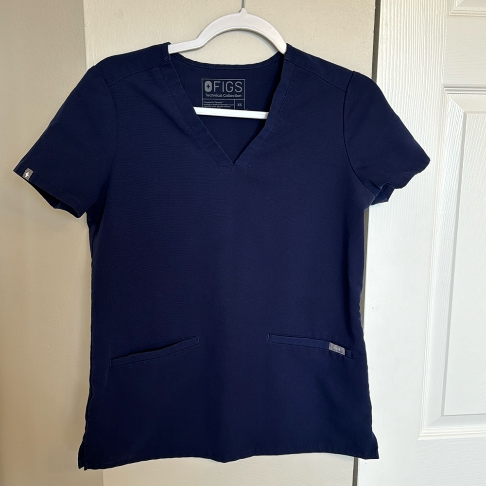 FIGS Casma scrub top navy